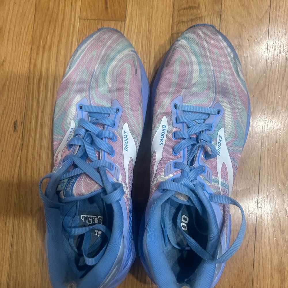 Brooks adrenaline gts running shoes